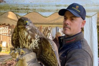 Jürg mit Vogel Jürg mit Vogel